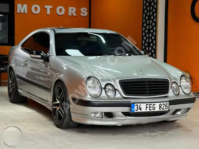 MERCEDES CLK 200 KOMP موديل 2000 فتحة  سقف  ناقل حركة أوتوماتيكي نَظيفة ومُعتنى به.