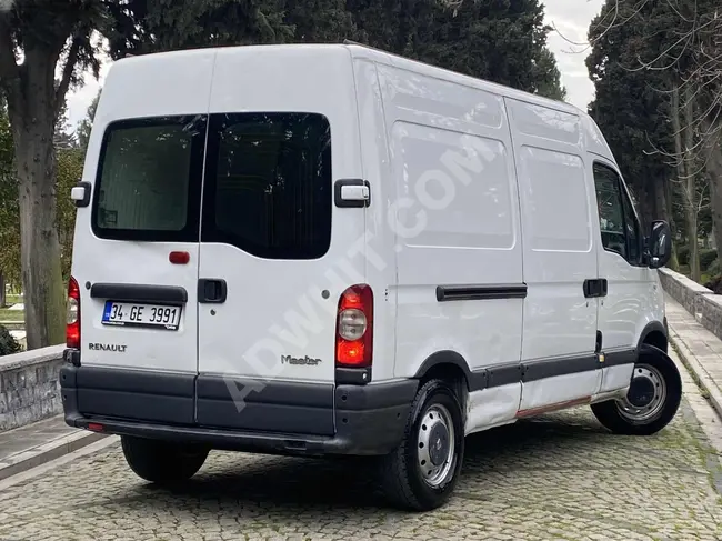 RENAULT MASTER موديل 2010  بحجم  10*8 متر مكعب  بحالة جيدة