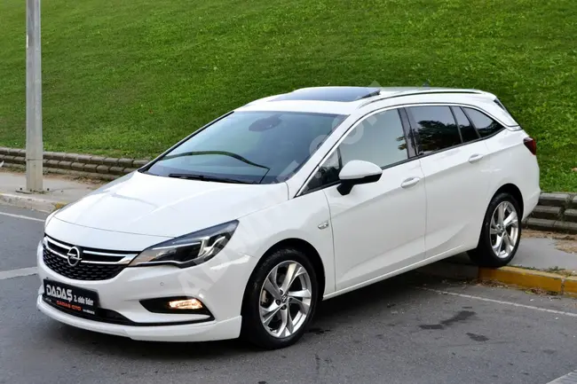 Opel Astra موديل 2017 عداد 32,000 كم فتحة سقف نظام  متابعة المسار بدون طلاء