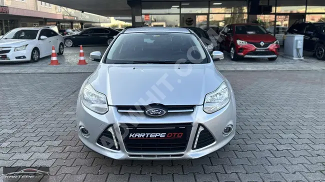 Ford FOCUS موديل 2012 تم تغيير قطعة وطلاء قطعة - خاليه من العيوب