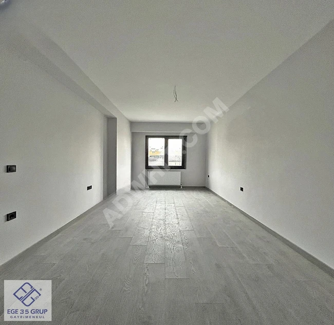 A 3+1 apartment with two facades in the new BUTİK complex, very close to the metrobüs.