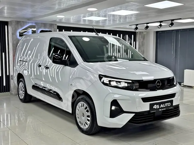 OPEL COMBO CARGO موديل 2025 فاتورة  شاشة+بابين انزلاقيين +قاعدة خشب+0 كم