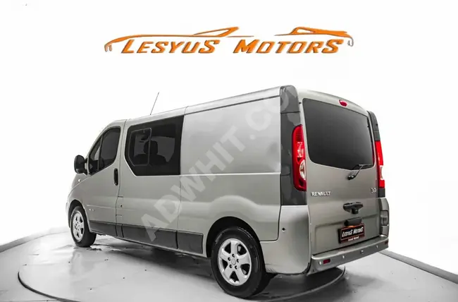 TRAFIC MULTIX transport vehicle 2.0DCI model 2011, comfortable, air-conditioned with 5+1 seats, long chassis.