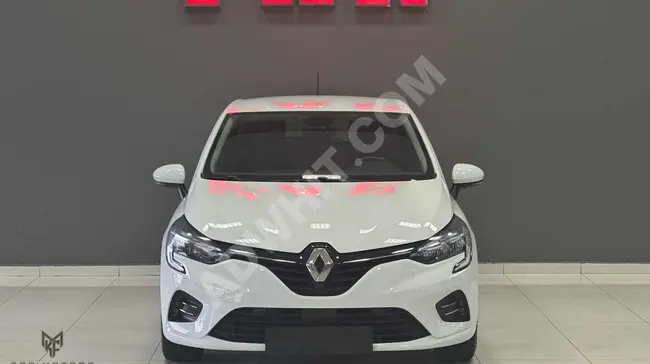 RENAULT CLIO 1.3 TOUCH - Model 2020 - Automatic - 85,000 km - with loan option at 1.79% interest rate and 20% tax.