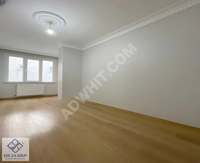 Family apartment 2+1 with a glass balcony and natural gas heating, 7 minutes to the Metrobus.