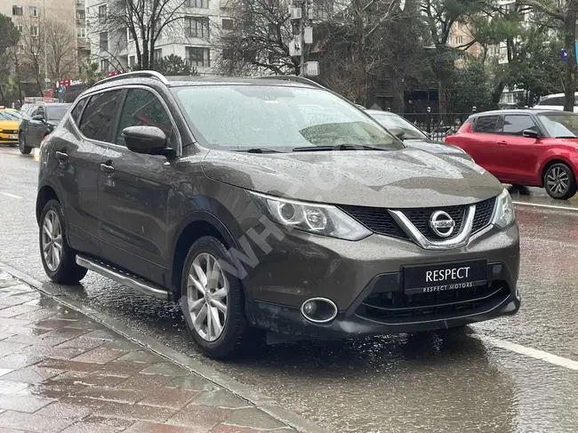 NISSAN QASHQAI - موديل 2014 - سقف بانورامي - اتوماتيك - 184 الف كم - كاميرة رؤية خلفية - من  RESPECT MOTORS