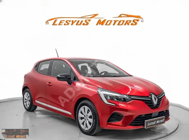 RENAULT CLIO 1.0 TCE JOY model 2022 *No paint, with a distance of 12,000 km