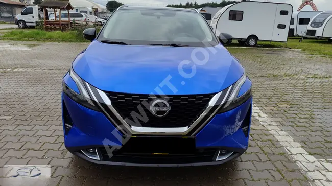 2023 QASHQAI 1.3 DIG-T 4X4 model with 9,800 km and a sunroof