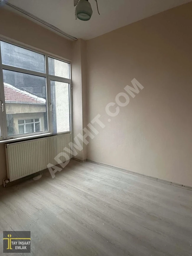 2+1 apartment for rent covering an area of 65 square meters in good condition on the second floor, Samatya Street.