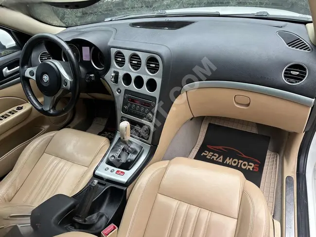 سيارة ALFA ROMEO 159 موديل 2010  أوتوماتيكي/ديزل نظيفة جداً