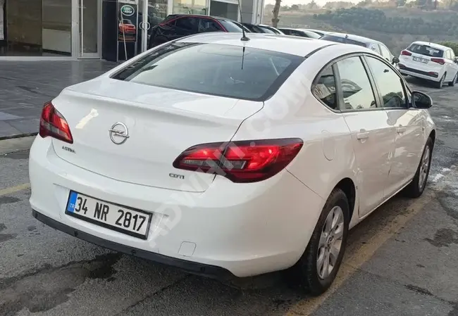 Opel Astra موديل  2015