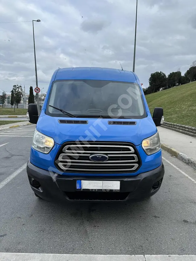 فان Ford Transit بمسافة **130 ألف كم ** بدون مصاريف 350 لتر دفع خلفي لون أصلي