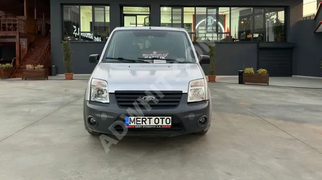 ميني فان FORD TOURNEO CONNECT 1.8 TDCİ موديل 2013 - بقوة 75 حصان