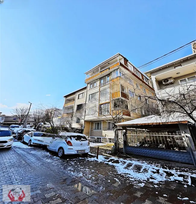 2+1 Apartment, Garden Floor, Furnished "with garden use in BEYLİKDÜZÜ YAKUPLU"