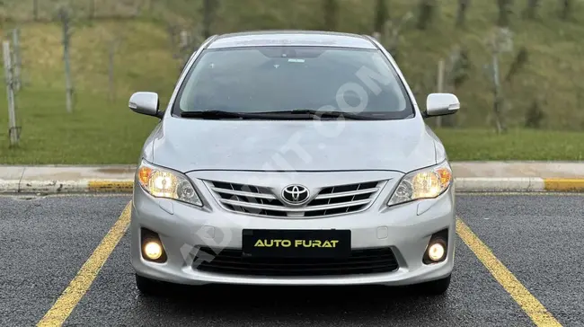 TOYOTA COROLLA car without paint or modifications, 6 speeds, rear view camera with headlamp washers.