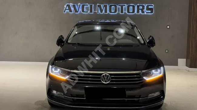 سيارة Volkswagen Passat موديل 2019 - بدون حوادث وبدون صدأ + شاشة عرض + ذاكرة + تدفئة مقاعد.