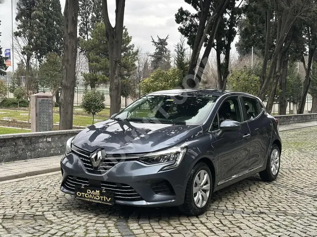 RENAULT CLIO موديل 2021  أوتوماتيك 120,000 كم بدون طلاء بدفعة مقدمة 300,000 ليرة والمتبقي على 36 قسط