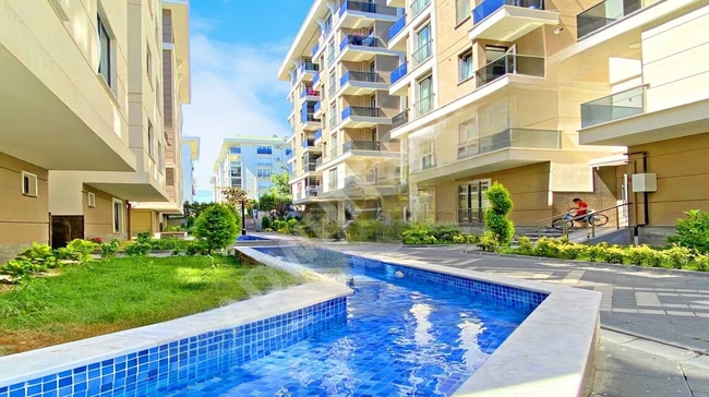 Opportunity of a top floor apartment for sale in a luxurious complex in BEYLİKDÜZÜ.