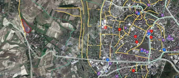 Land for sale with a great street frontage next to the village of ÇİLİNGİR in ARNAVUTKÖY