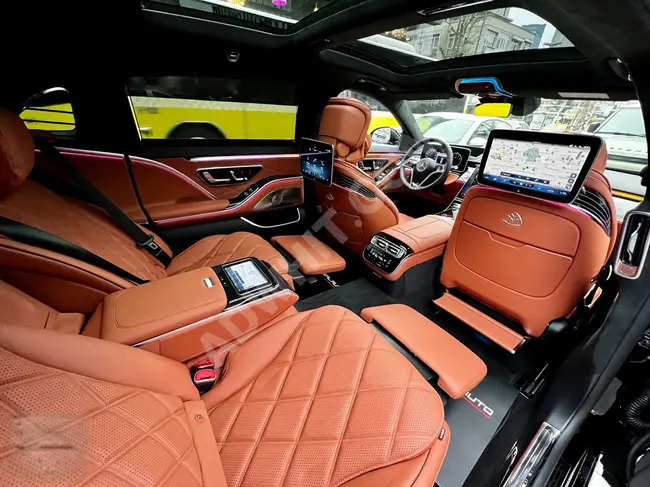 سيارة MERCEDES MAYBACH S580 4MATIC موديل 2022 - المحور الخلفي