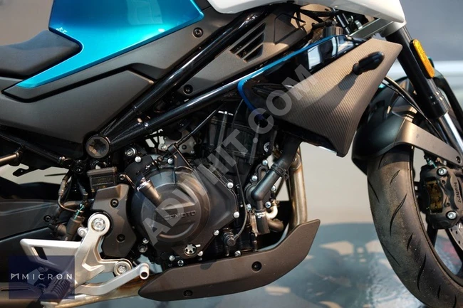 دراجة نارية CFmoto 450NK - آخر قطعة واحدة