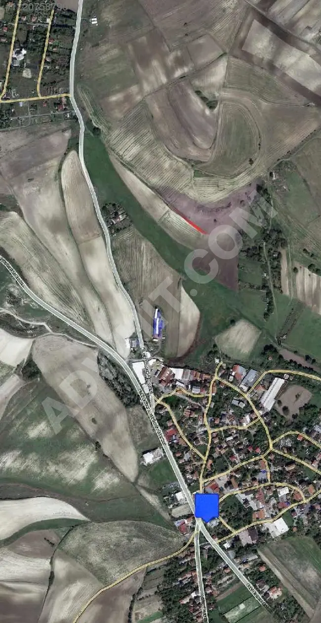 A plot of land measuring 685 square meters next to the village in Çilingir.