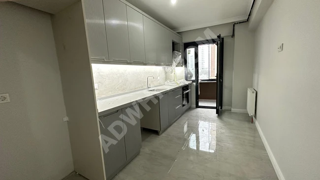 Apartment for sale 2+1 open-sided with car park in Bağcılar. Kirazlı