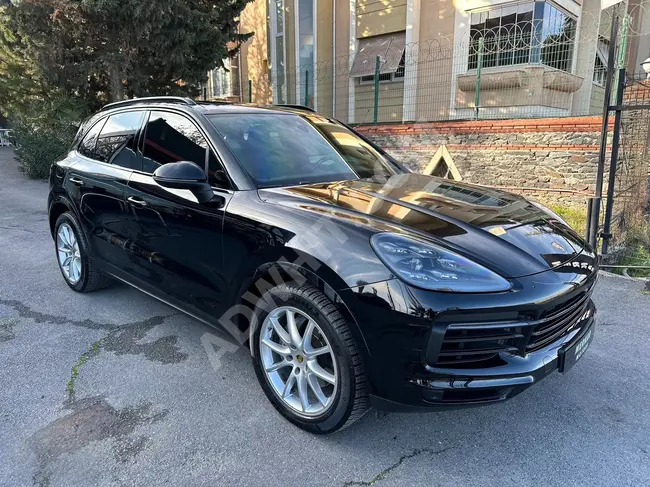 سيارة PORSCHE CAYENNE 3.0 V6 موديل 2022 - بدون أخطاء - كاملة