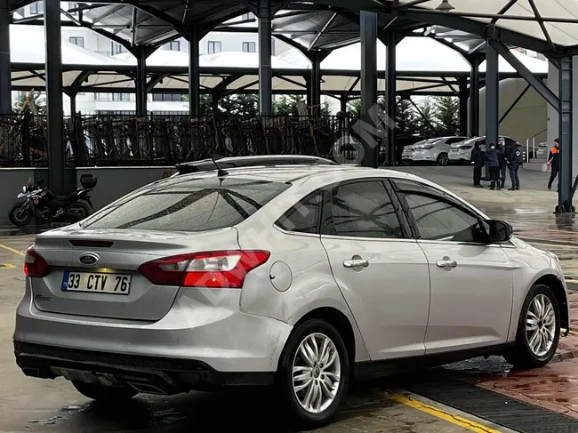 سيارة Ford Focus موديل 2013 بمسافة قليلة وجمال لا يوجد شائبة.