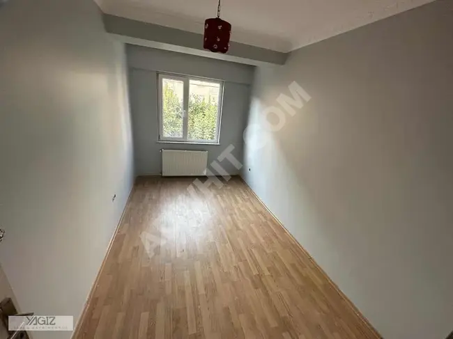 2+1 apartment on the middle floor, 3 minutes from Necip Fazıl Metro Station