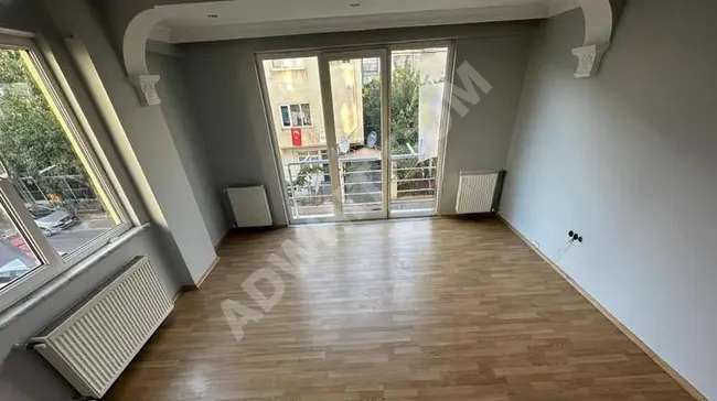 2+1 apartment on the middle floor, 3 minutes from Necip Fazıl Metro Station