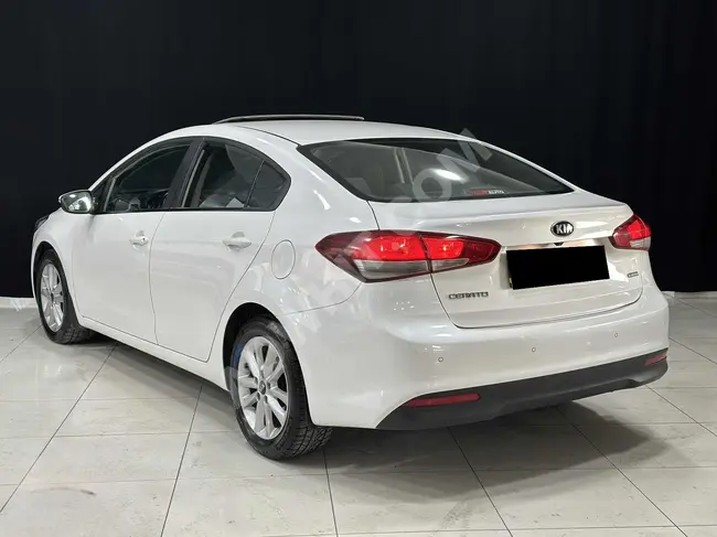 KIA CERATO 1.6 CRDI PRESTIGE 2018 model - with sunroof - 1.79 loan