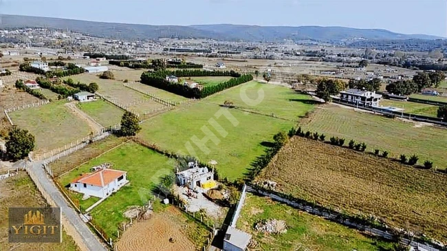 Land for sale near the village, with an area of 220 square meters - Çatalca Binkılıç in the Buzağlık area