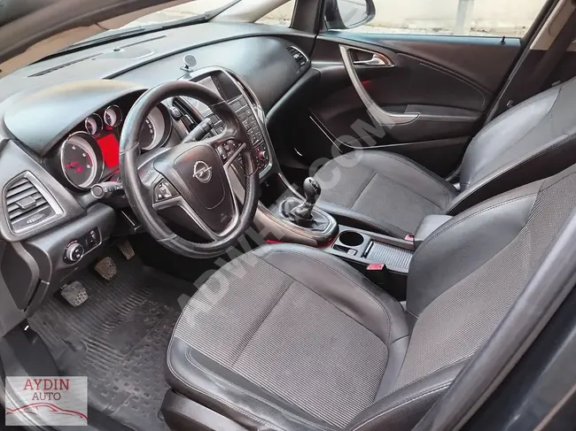 OPEL ASTRA 1.3CDTİ COSMO - موديل 2012 - سقف بانورامي - لا مثيل لها في النظافة