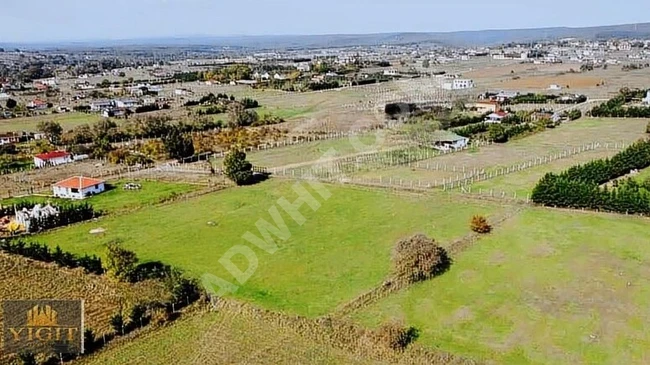 Land for sale near the village, with an area of 220 square meters - Çatalca Binkılıç in the Buzağlık area