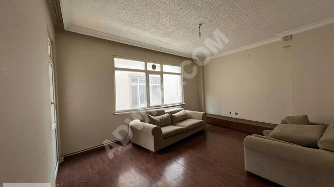 A spacious 3+1 apartment on the middle floor opposite ZEYNEP KAMİL Hospital