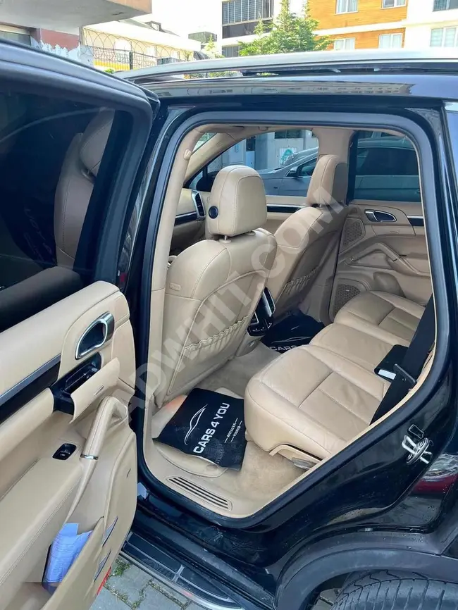 Porsche cayenne - موديل 2012 - 260,000 كم- من ARAS