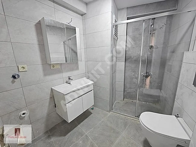 Apartment for sale in a new building, 3+1 elevated ground floor in Üsküdar