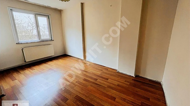 3+1 apartment for rent between the floors, a 6-7 minute walk to MARMARAY pier.