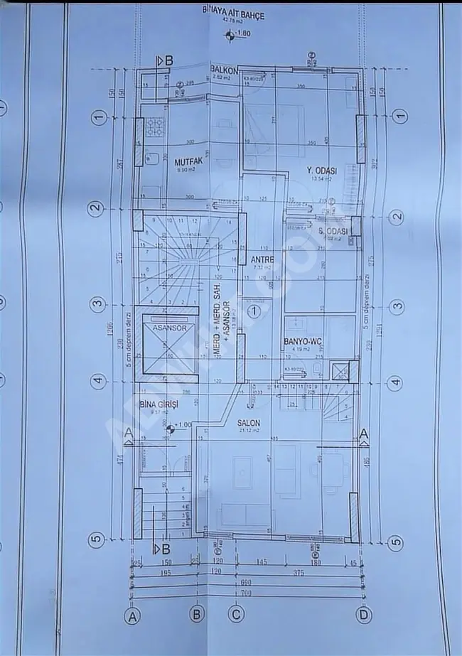 A new apartment in a central location 4+2 (reverse duplex).