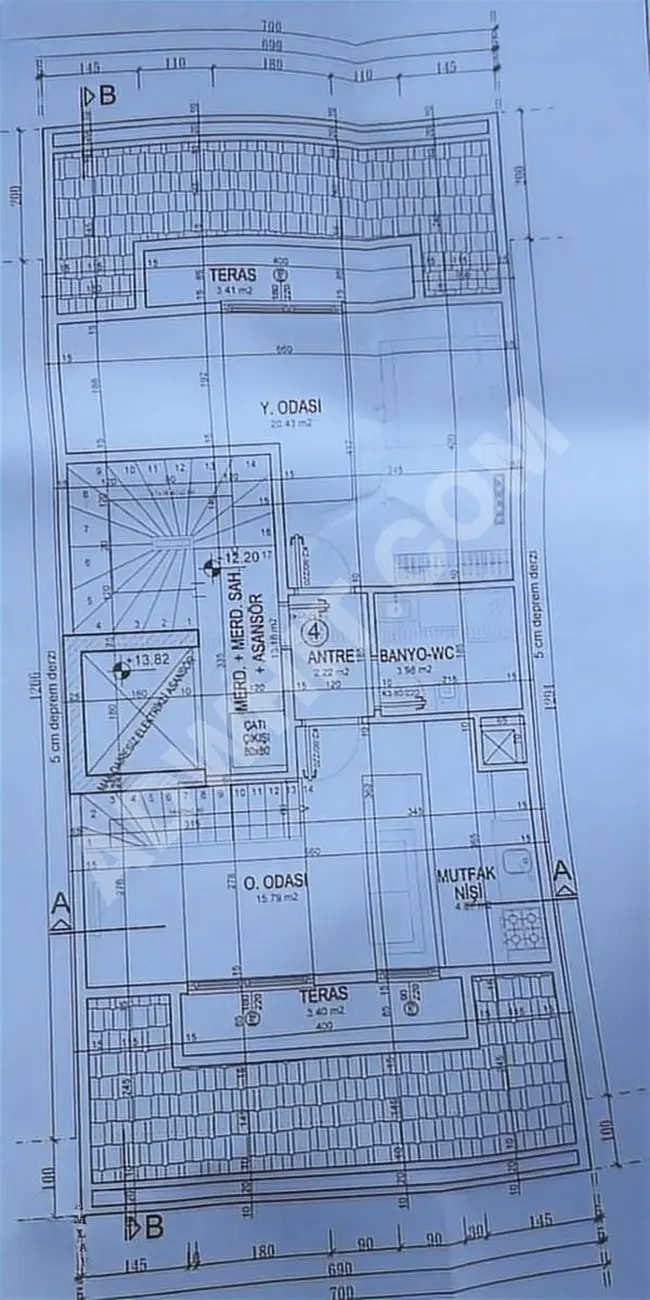 A new apartment in a central location 4+2 (reverse duplex).