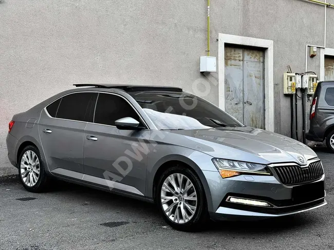 SKODA SUPERB 1.5 TSI PRESTIGE model 2021 - with a unique glass roof