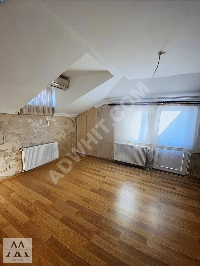 4+1 duplex close to the metrobus in YAKUPLU