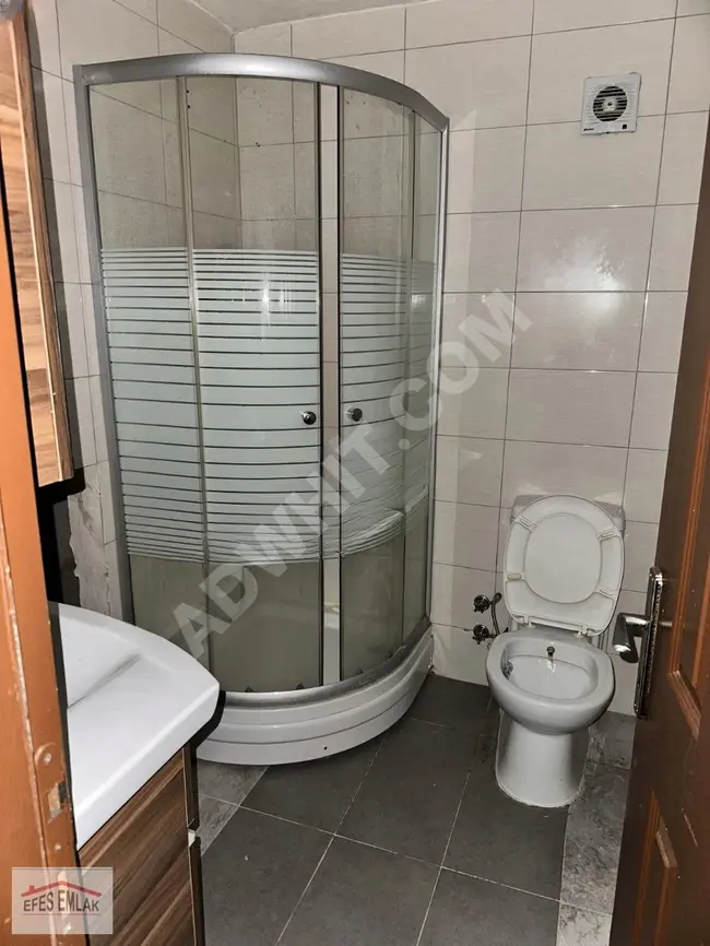 A 2+1 duplex apartment in a new building in KADIKÖY KUŞDİLİN with an area of 80 square meters and clean.