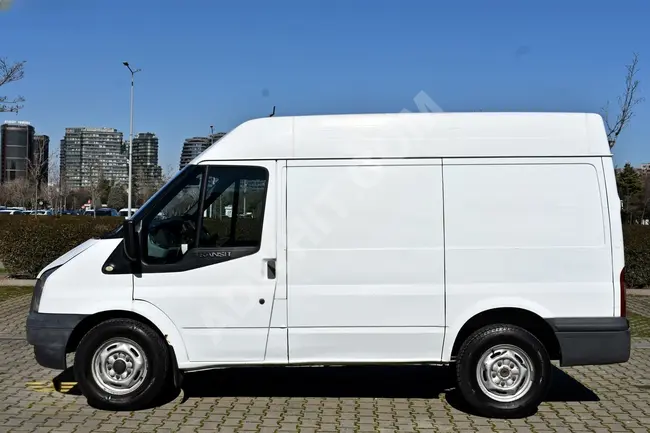 Ford Transit 330S Model 2010 - Rear-wheel drive 2+1 without expenses