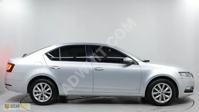 سيارة SKODA OCTAVİA STYLE 1.6 TDI DSG صيانة بواسطة الخدمة