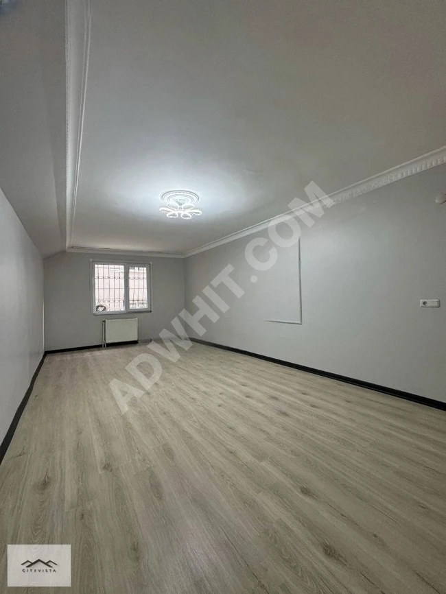 Luxury apartment for sale in a central location, ready to move in, garden floor.