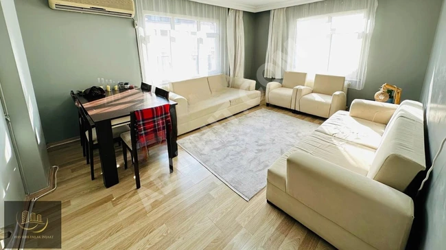 Apartment for sale 3+1 with an area of 130 square meters, spacious and without costs, middle floor in the center of SEFAKÖY.