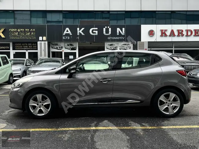 Clio 1.2 Icon car, model 2016 with 73,000 km - Automatic