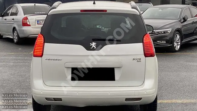 سيارة  PEUGEOT 5008 1.6 E-HDİ - ب 7 مقاعد من المالك الأول